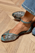 SANDALO BASSO CON DETTAGLI BRILLANTI