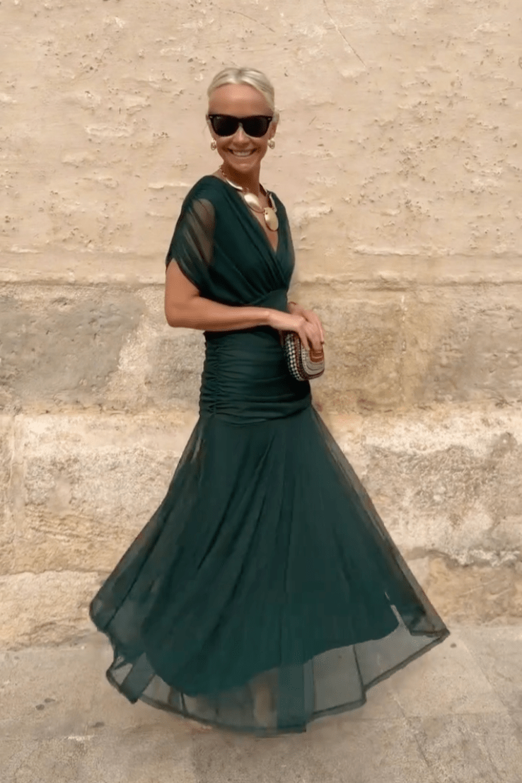 CORAL | VESTIDO CON ESCOTE V - Aurea Montiel