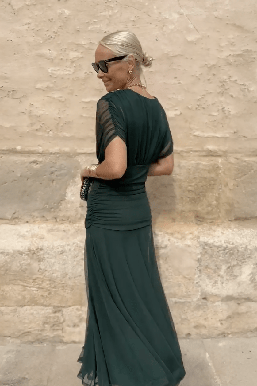 CORAL | VESTIDO CON ESCOTE V - Aurea Montiel