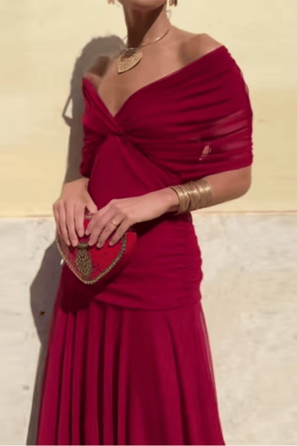 CORAL | VESTIDO CON ESCOTE V - Aurea Montiel