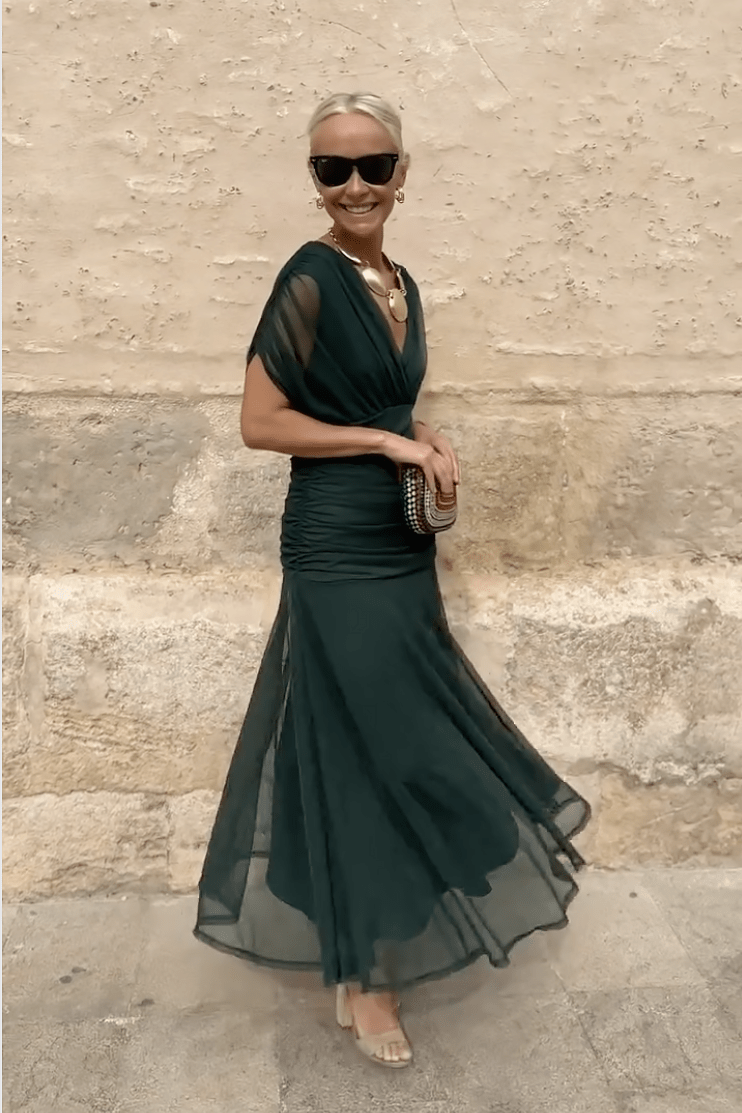 CORAL | VESTIDO CON ESCOTE V - Aurea Montiel
