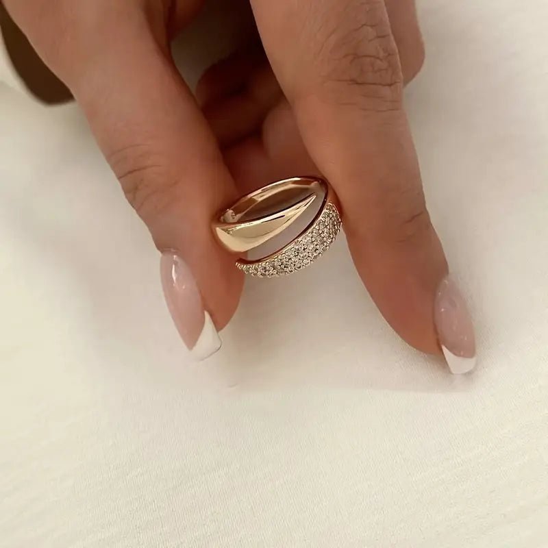LENA | ANILLO CRUZADO CON CIRCONITAS - Aurea Montiel