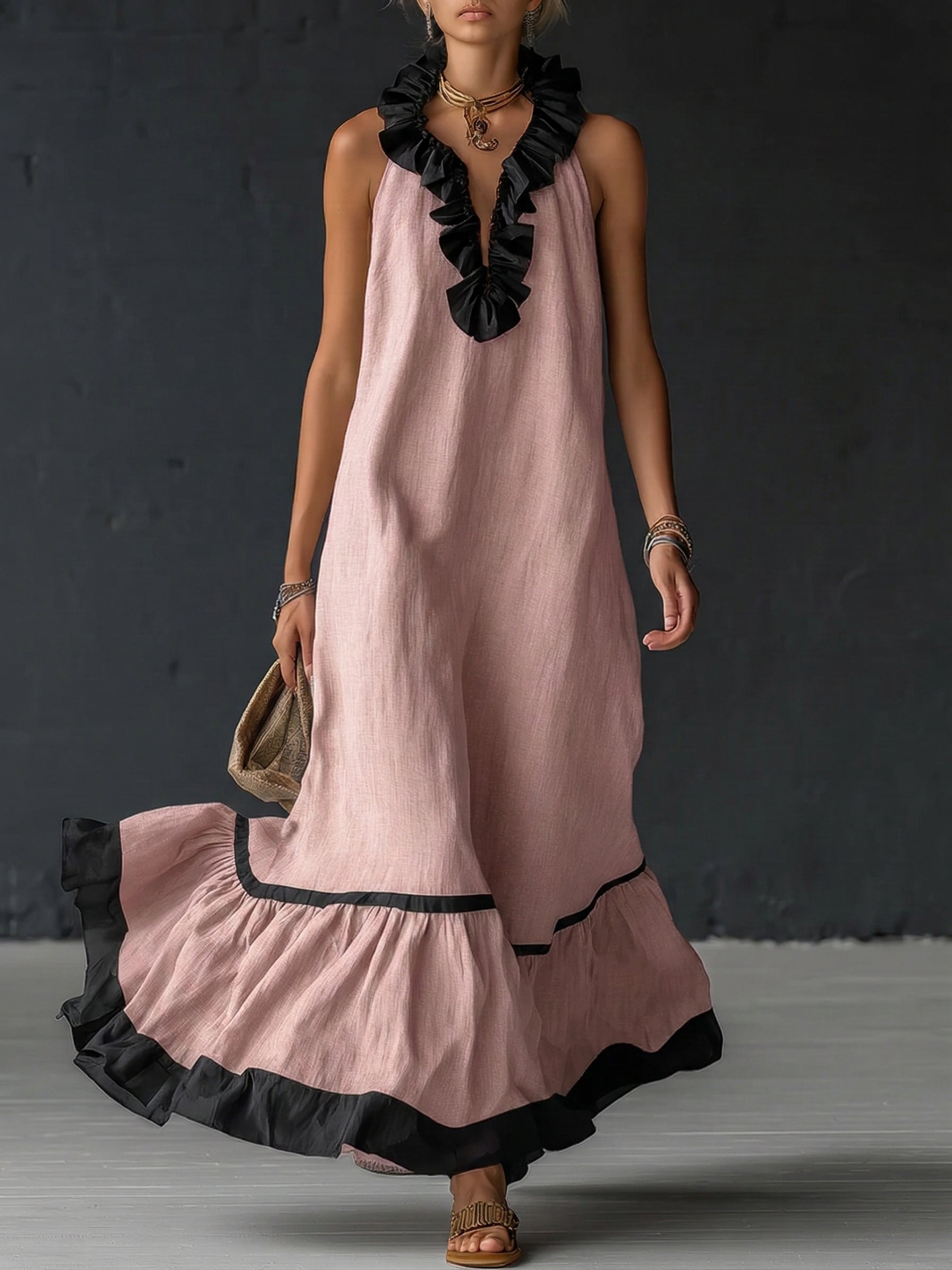 Abito lungo elegante con volant